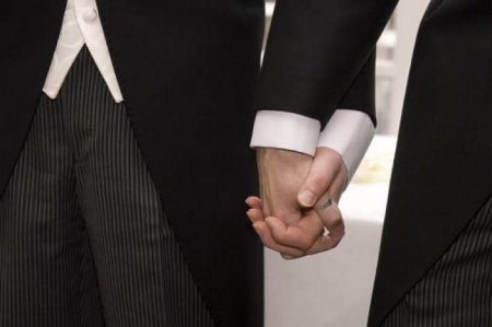 Первая славянская страна узаконила однополые браки