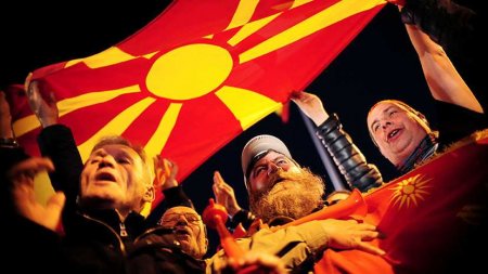 В Северной Македонии требуют отставки инициировавшего передачу Киеву военной техники министра после визита к психиатру