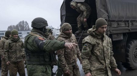 Состоялся обмен пленными: домой возвращены 40 российских бойцов (ФОТО, ВИДЕО)