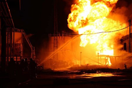 Момент атаки украинского БПЛА на нефтезавод на Кубани (ФОТО, ВИДЕО)