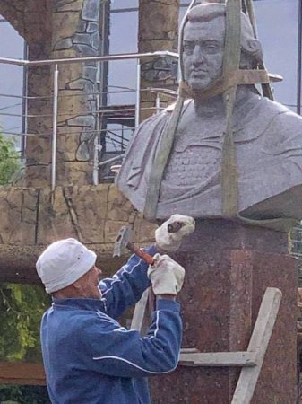 В Николаеве демонтировали бюст основателю города князю Потемкину