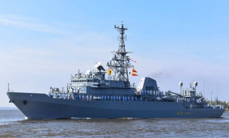 Украина продолжает атаку на корабль-разведчик «Иван Хурс» с помощью психвойск (ВИДЕО)
