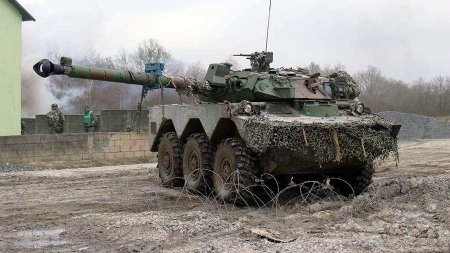 Наши бойцы захватили французский колёсный танк AMX-10RC (ФОТО, ВИДЕО)