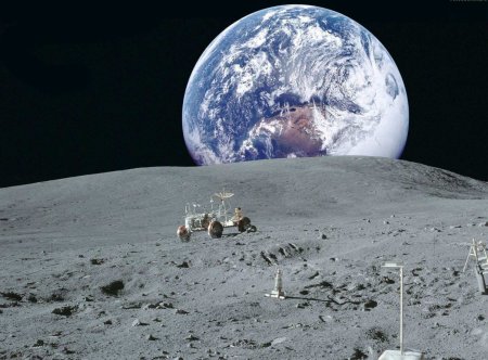 Индия посадила космический аппарат на южный полюс Луны (ВИДЕО)