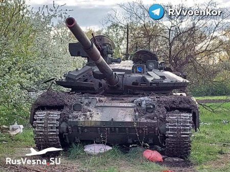 Кадры атаки нашего танка вражескими беспилотниками (ВИДЕО)