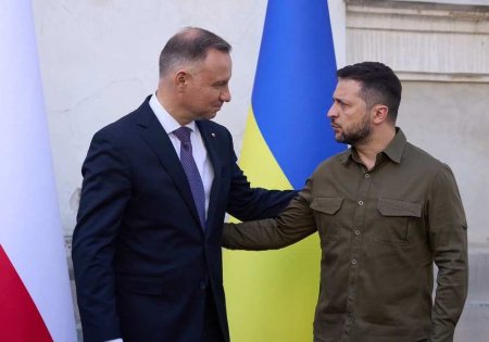 Зеленский пригрозил Европе проблемами с украинскими мигрантами в случае сокращения помощи Украине