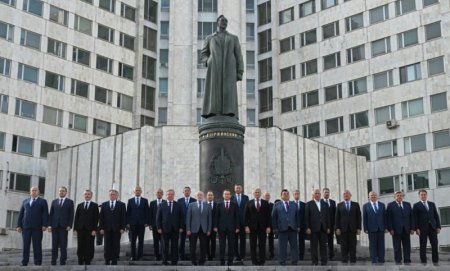В Москве установили памятник Дзержинскому