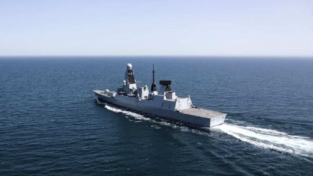 Британия отправляет ВМС и авиацию в Средиземноморье