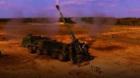 Армия России получила первую партию 152-мм самоходных гаубиц «Мальва»