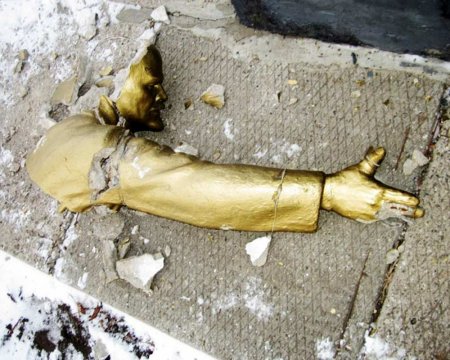 Тотальная русофобия: в Киеве хотят демонтировать целый ряд памятников