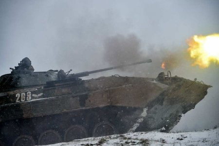 БМД атакует опорный пункт ВСУ на артёмовском направлении (ВИДЕО)