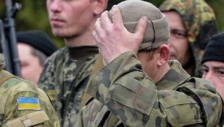 Инвалидов на бойню: у мобилизованного на Украине произошёл приступ в военкомате (ВИДЕО)