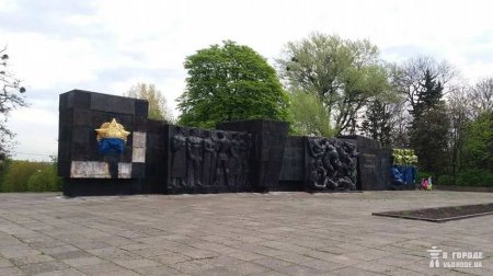 Во Львовской области был уничтожен последний советский памятник (ФОТО)