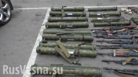 Прибыльный бизнес: украинские волонтеры везут из зоны «АТО» оружие и взрывчатку