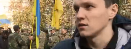 Под АП иностранцы, воевавшие в АТО, требовали гражданства Украины