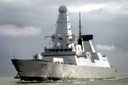 Корабль ВМФ Великобритании готовится к учениям в акватории Черного моря