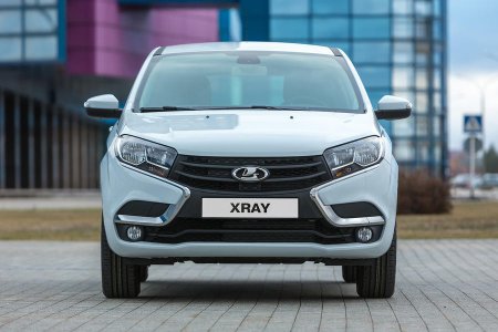 АвтоВАЗ показал новый серийный автомобиль LADA XRAY