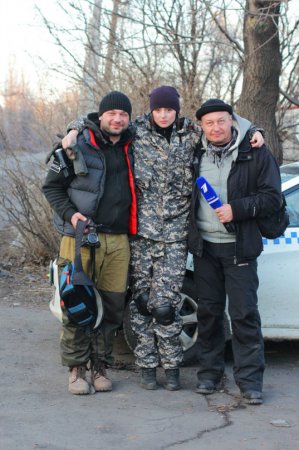 Военкор Сова: хрупкая красавица на передовой Донбасса (ФОТО)