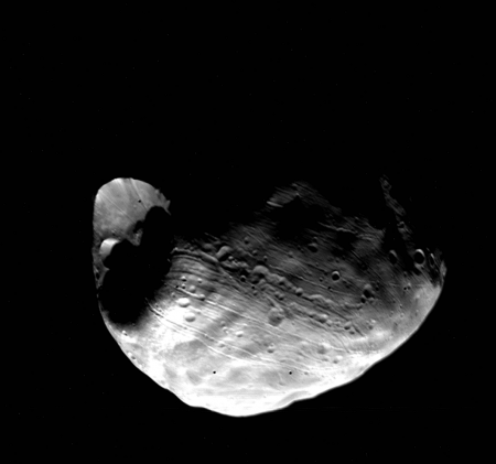 Зонд MAVEN передал первые фотографии Фобоса в ультрафиолете