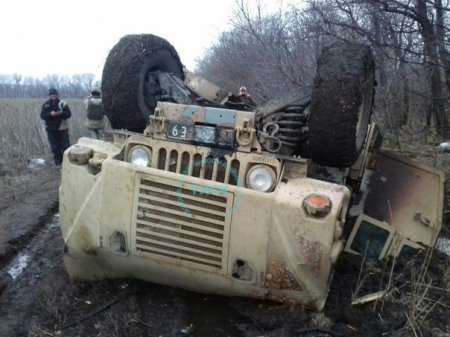 Украинские военнослужащие подорвались в американском бронеавтомобиле Humvee