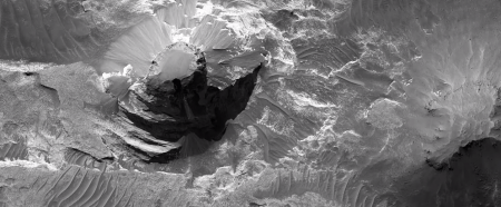 NASA показало ролик с открытиями станции MRO на Марсе