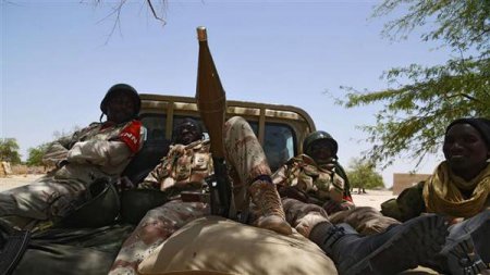 Трое полицейских и армейский офицер погибли от атак террористов в Нигере