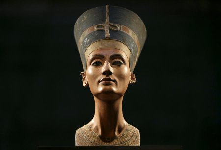 Загадки Луксора: Археологи продолжают поиски гробницы Нефертити