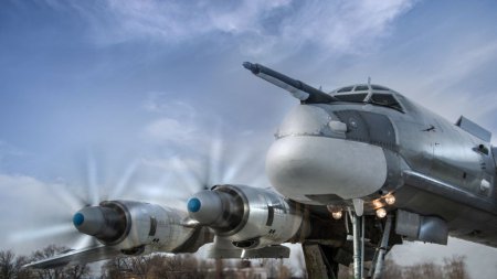 «"Туполев" передал ВКС РФ обновленный стратегический бомбардировщик Ту-95МС» Авиация