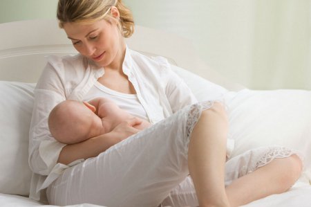 Материнское молоко формирует кишечную флору младенца