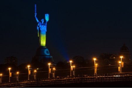 В Киеве просят «декоммунизировать» Родину-мать