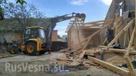 Под Тулой сносят незаконно построенные дома цыган (ФОТО, ВИДЕО)