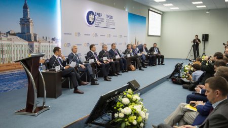 Второй день ПМЭФ-2016: RT поговорил с гостями форума о санкциях, экономике и энергетике
