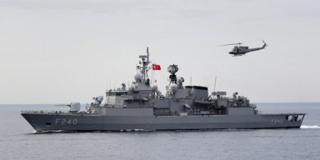 Мятежники захватили турецкий фрегат и командующего флотом