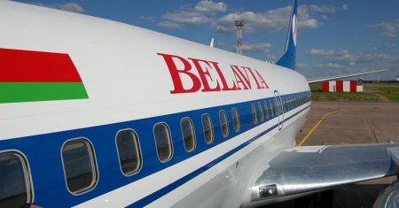 Белорусский лайнер вернули в Киев, пригрозив поднять истребители