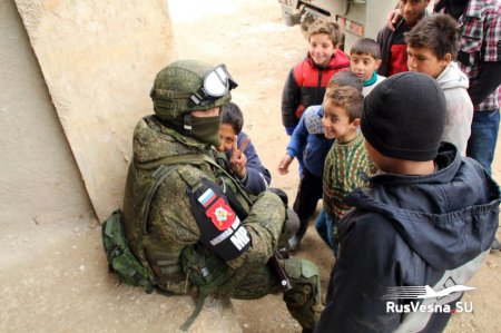 «Вежливые люди» в Алеппо: Солдаты России и дети Сирии — трогательные кадры (ФОТО)