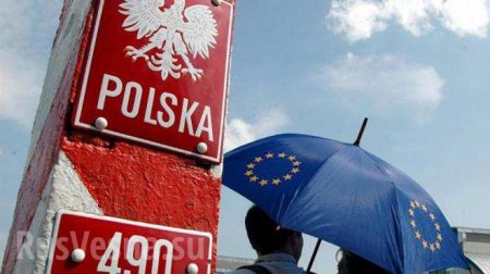 Снос советских памятников может обойтись Варшаве пересмотром границ, — СМИ Польши