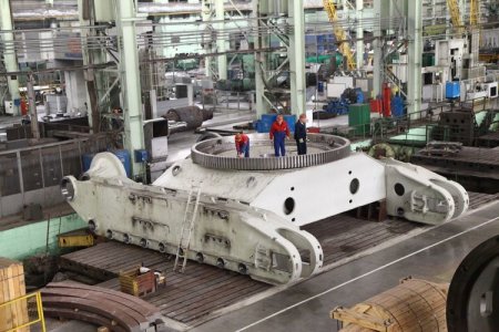 «УРАЛМАШЗАВОД завершил изготовление крупнейшего в России экскаватора ЭКГ-35» Производство