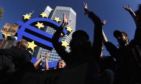 ЕЦБ: погодите аплодировать евро