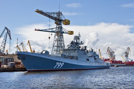 Подписан приемный акт на фрегат "Адмирал Макаров"