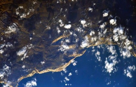 Появились фото «Крымского моста» из космоса