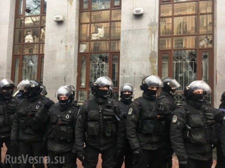 Украинский совет правосудия вопреки Авакову отказался снять охрану с судов