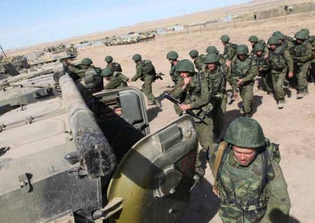 Российская военная база в Таджикистане поднята по учебной тревоге