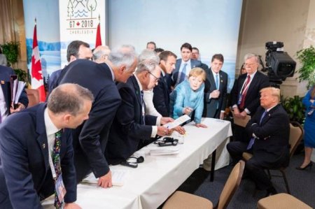 Трамп эмоционально прокомментировал "плохую фотографию" с саммита G7, где все с забавными лицами