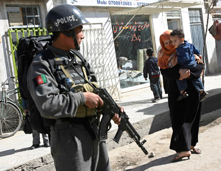 Около 10 человек погибли в результате взрывов в южных провинциях Афганистана