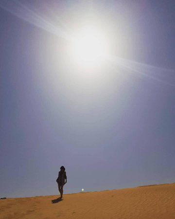 «Ярче Солнца»: Нибиру загорелась ослепляющим Светилом в пустыне ОАЭ – соцсети