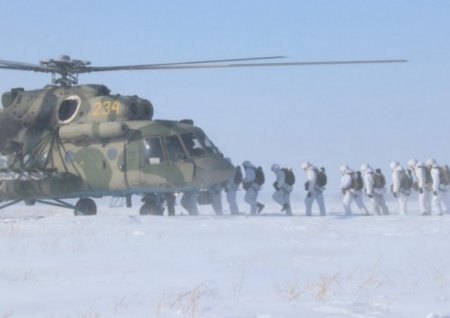 Спецназ ЦВО отработал противодиверсионные действия на учении под Новосибирском
