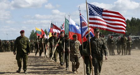 США стягивают войска поближе к России