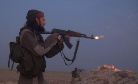Боевики ИГ атаковали сирийских военных у города Маядин в провинции Дейр-эз-Зор