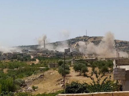 Сирийская армия нанесла более 200 ударов по боевикам в Идлибе и Латакии