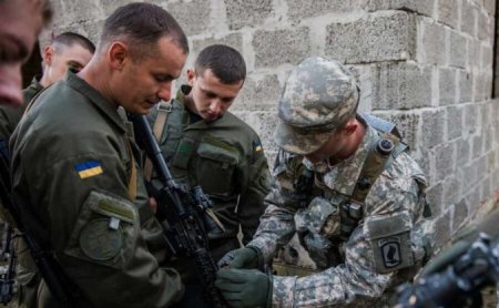 Что делают 4 тысячи американских военных в Донбассе?